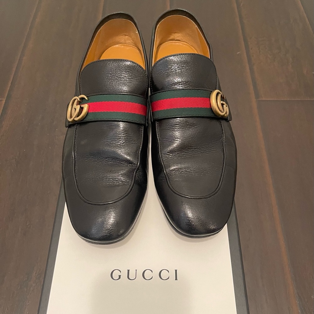 Gucci Dress Shoe Men Size 11.5 Black Leather in Top notch. Almost New with Box.